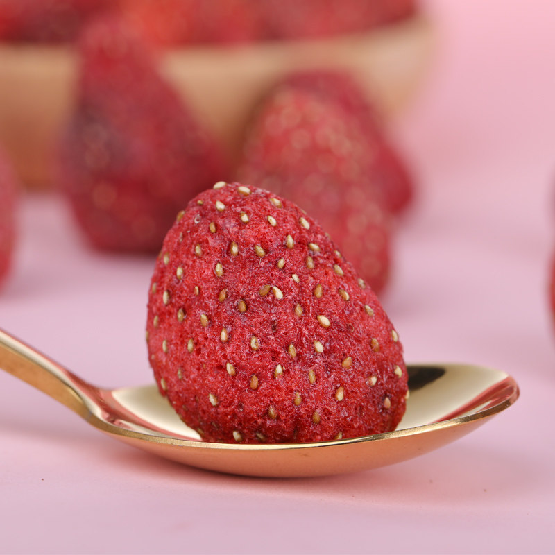 冻干草莓干雪花酥烘焙专用原材料脆粒水果干整颗蛋糕装饰休闲零食,淘宝优惠券,粉丝福利购,淘宝优惠卷