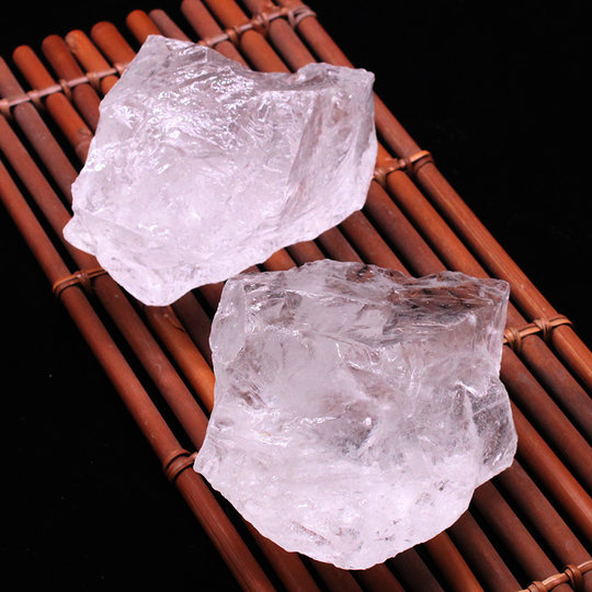 Ruhongbai crystal rough wool particles