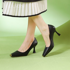 哈森单鞋女2024年春季新款防踢金属方头纯色通勤高跟鞋HWS240133