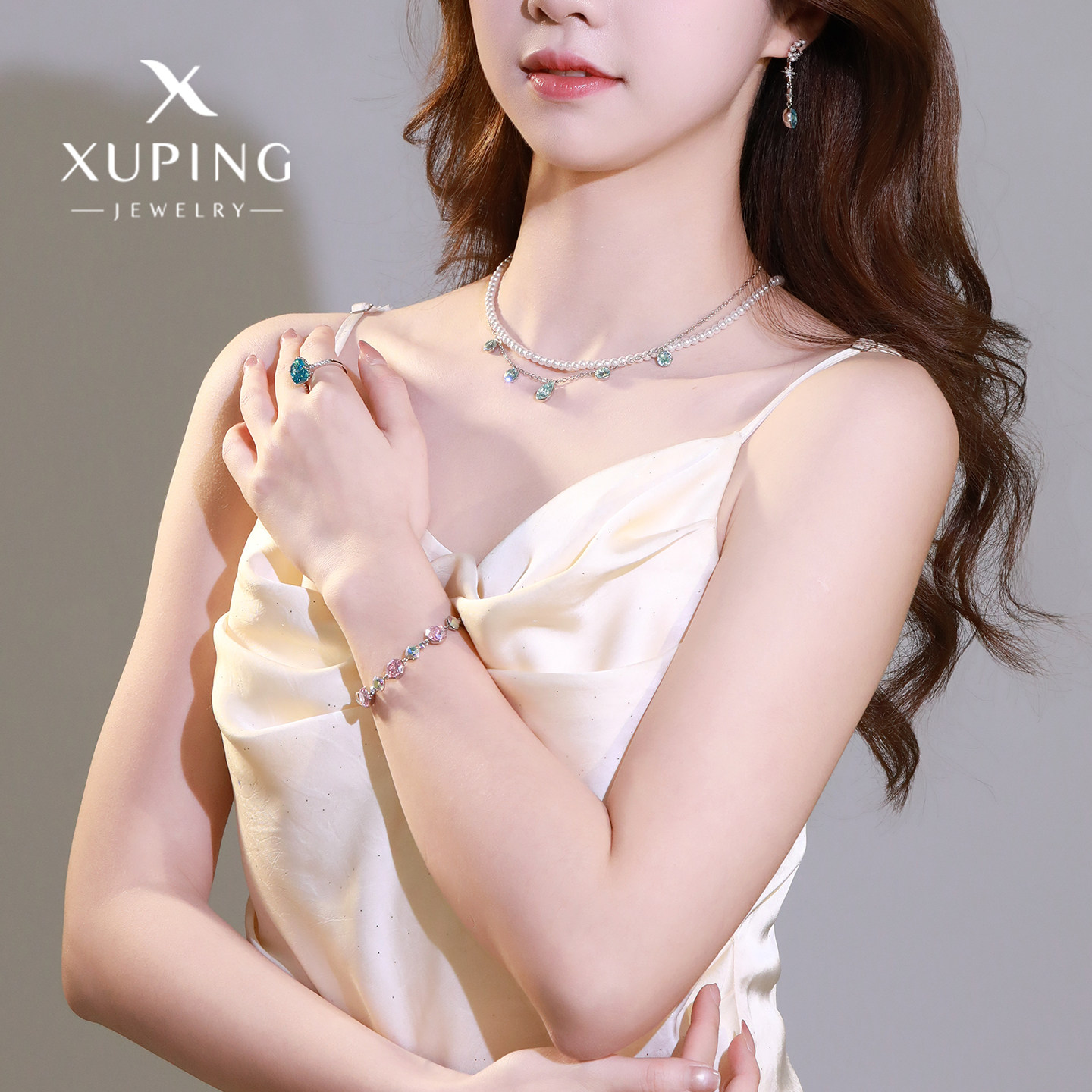 旭平法式温柔易搭时尚小单品塑造层次叠戴仿珍珠项链耳环手链合辑