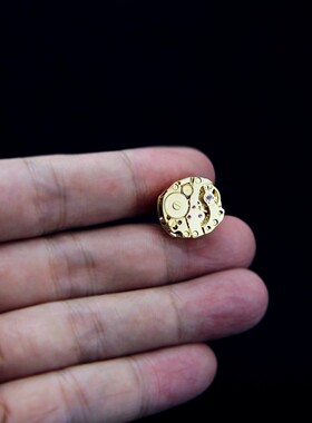 银色镀黄金材质西装朋克胸花领针