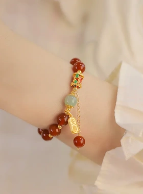 红玛瑙和田玉转运珠喜乐纳福相思红豆手链ins小众设计弹力绳手串