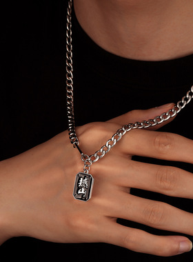 方牌嘻哈风钛钢链条项链男欧美小众设计高级感铭牌锁骨链女毛衣链