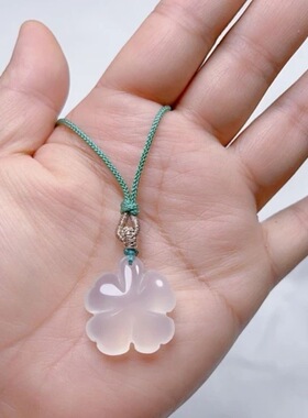 冰白玉髓四叶草玛瑙精工吊坠