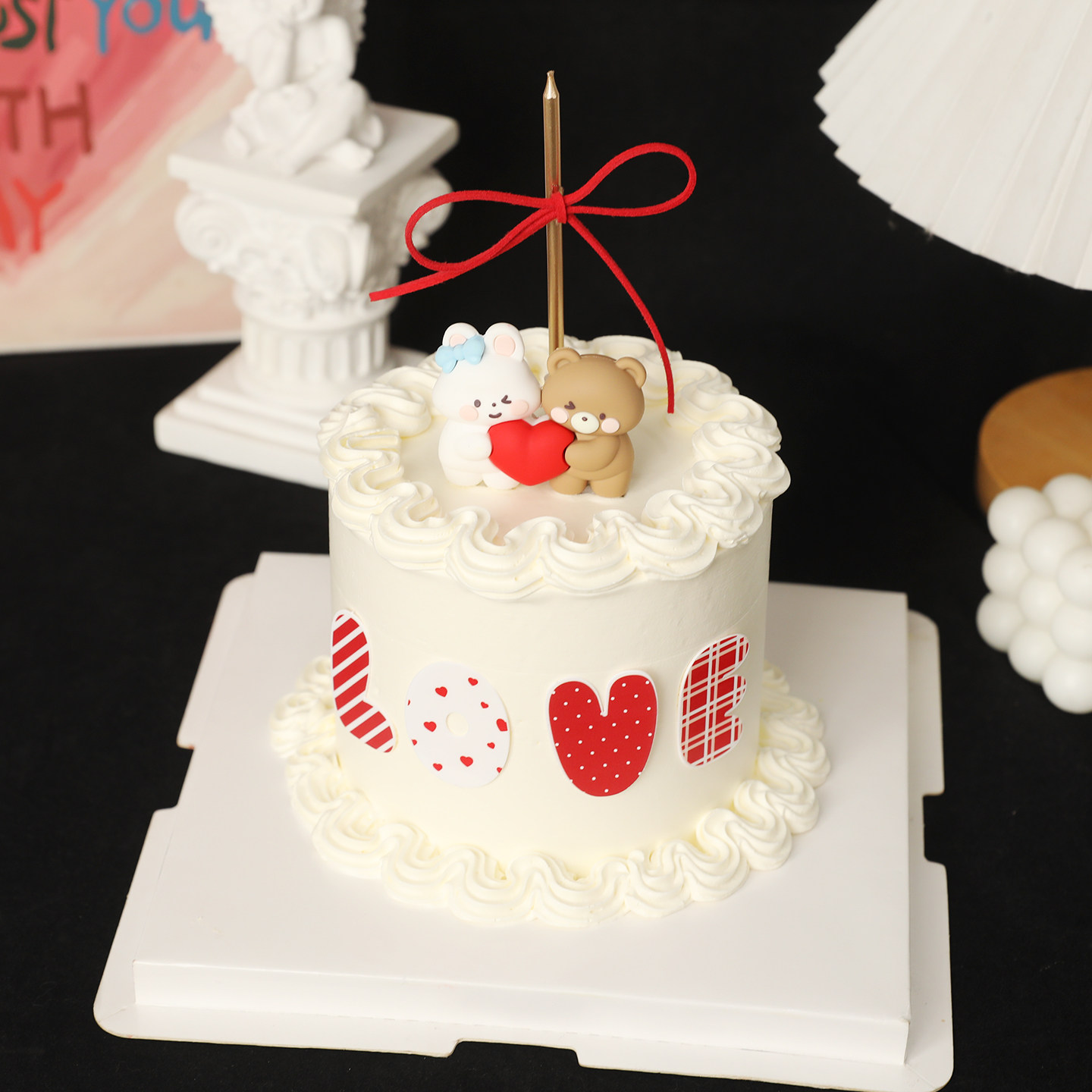 包邮网红2.14情人节熊兔抱心软胶摆件情侣卡通拥抱小熊蛋糕装饰,淘宝优惠券,粉丝福利购,淘宝优惠卷
