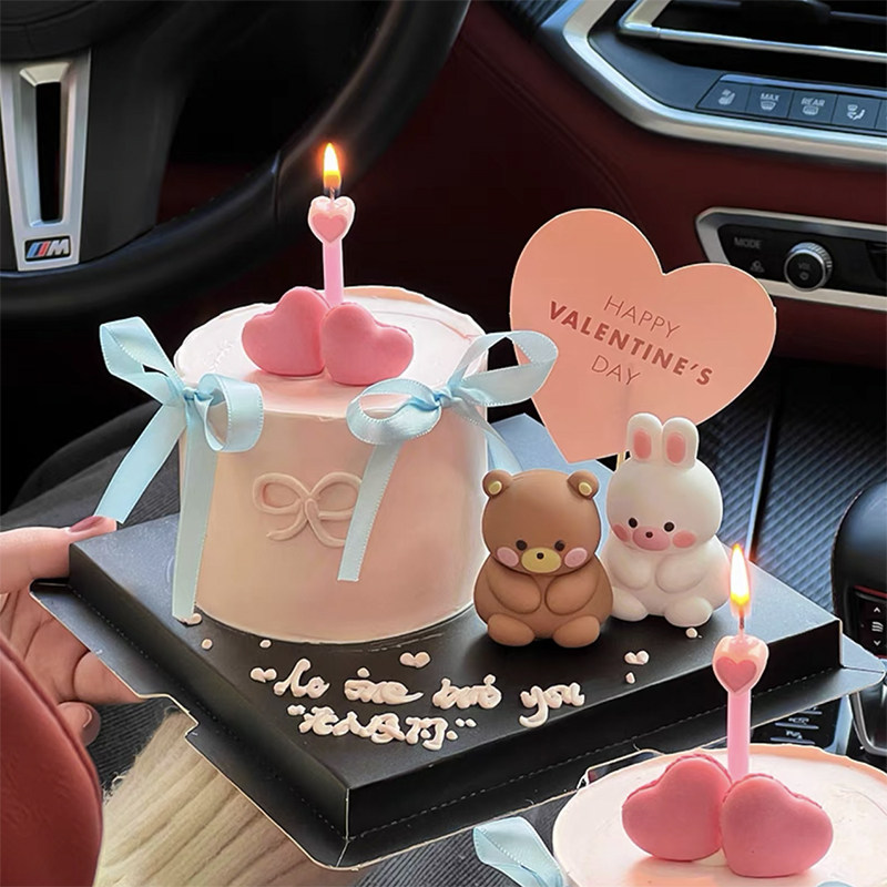2025网红情人节ins风蛋糕装饰摆件可爱兔熊爱心蜡烛丝带告白插件