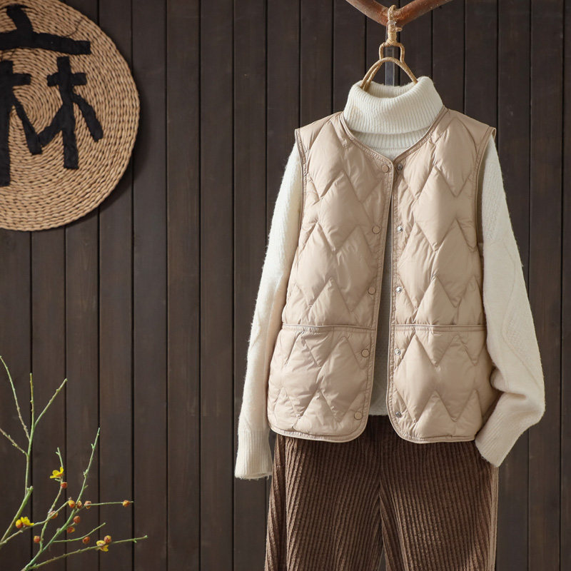 90白鸭绒轻薄羽绒马甲女短款2025秋冬新款羽绒坎肩背心圆领外套潮,淘宝优惠券,粉丝福利购,淘宝优惠卷