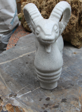 陶瓷羊陶瓷羊摆件  风水羊陶瓷白羊摆设 淄博博山美陶开片瓷羊