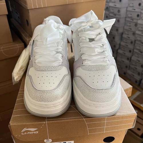 2024新品李宁FUTURE C1女子舒适软弹经典休闲鞋低帮板鞋AGCU068 - 图0