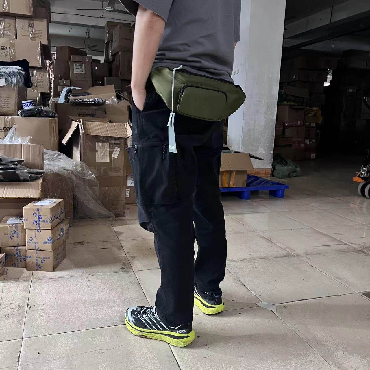 帅到没朋友！出英国军绿色腰包胸包时尚机能休闲包户外运动手机包,淘宝优惠券,粉丝福利购,淘宝优惠卷