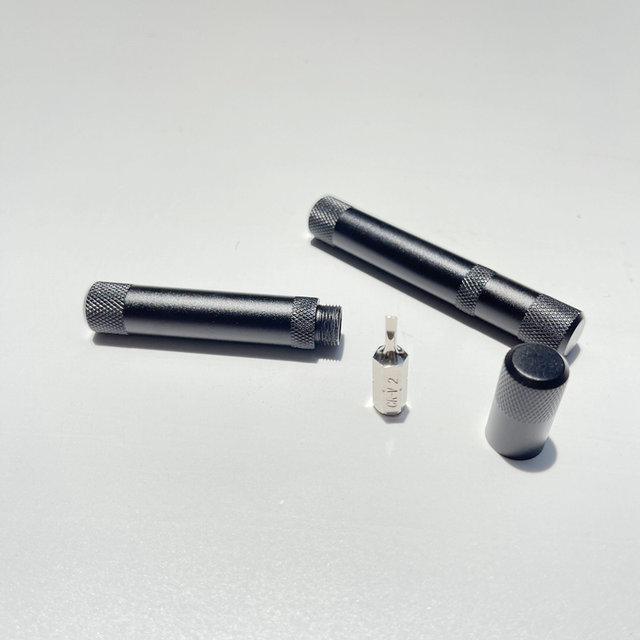 Mini portable chrome vanadium steel magnetic type flat-screwdriver