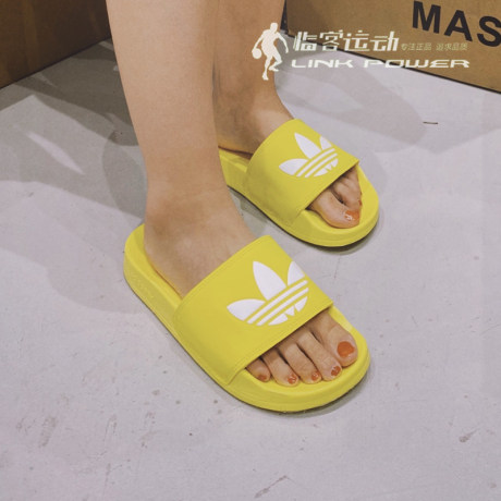 Slippers adidas Originals Adilette Lite W shoyel / ftwwht / shoyel (FU9140)  – Queens 💚