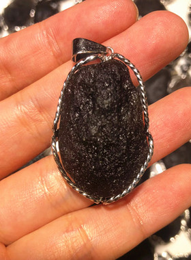 天然亚利桑那天狼星玻璃陨石吊坠