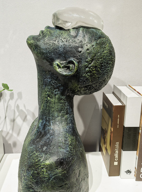 Saree/莎芮创意雕塑觉醒者摆件