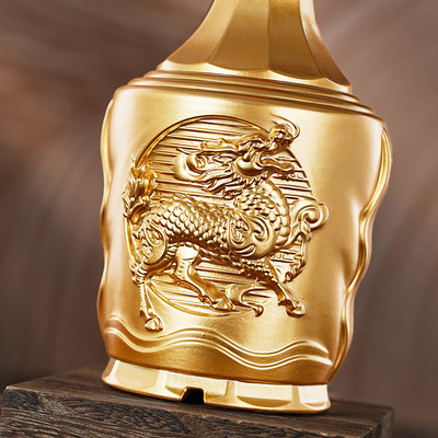 五粮液股份出品52度白酒