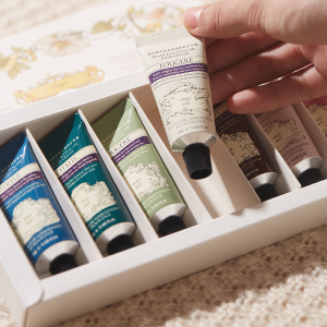 roopy润培诗境系列香氛手护礼盒12gX7支