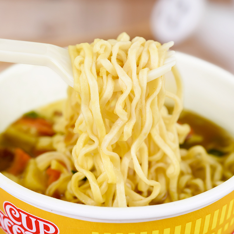 NISSIN/日清方便面合味道咖喱牛肉风味代餐零食夜宵泡面80g×1杯 - 图2