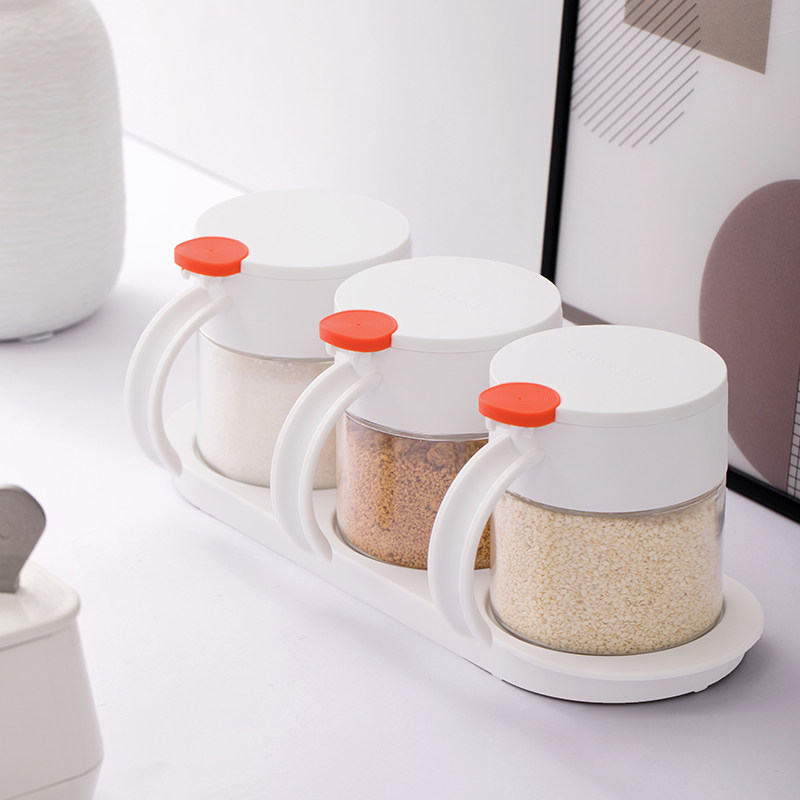 Camellia glass condiment bottle is flexible and labor-saving when opening the lid