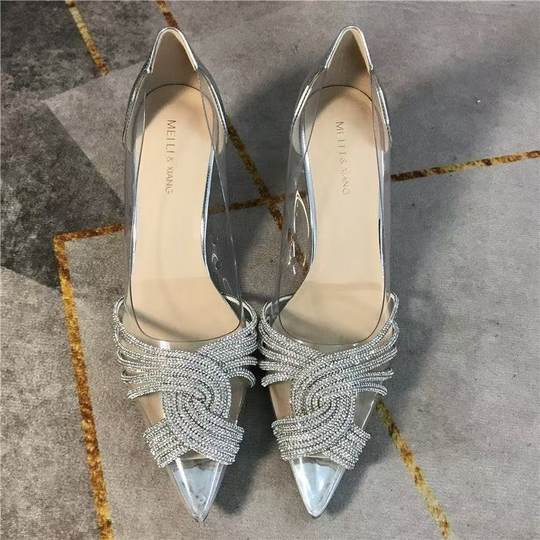 Good-looking and sexy sparkling rhinestone pointed toe transparent high-heeled shoes one-line sandals new outer wear design stiletto sandals