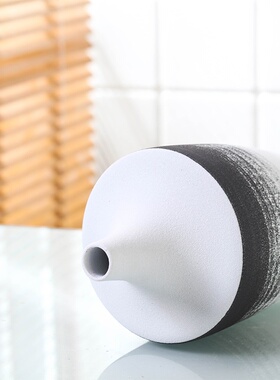 北欧新居风格黑白横纹哑光磨砂陶瓷花瓶创意插花器样板间家居软装