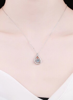 直播爆款锆石吊坠女项链1克拉韩国风灵动水滴莫桑石吊坠厂家