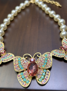 复古风镶彩色钻蝴蝶项链琉璃珠套装高级中古琉璃珍珠毛衣链