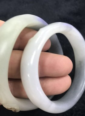 新疆和田籽料原石手镯成品天然真皮黑白分明青花籽玉手镯圈口齐全