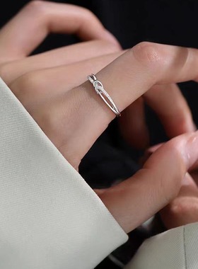 s999纯银满天星打结戒指女ins小众设计轻奢简约磨砂镂空繁星指环