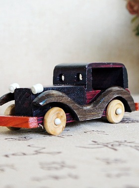 复古木质老爷车桌面摆件