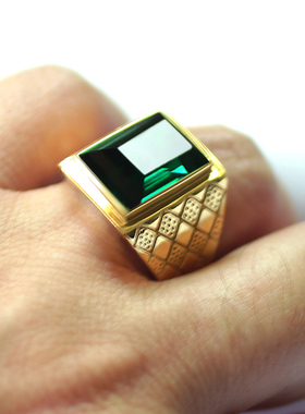 镀金绿宝石戒指男士钛钢韩版指环