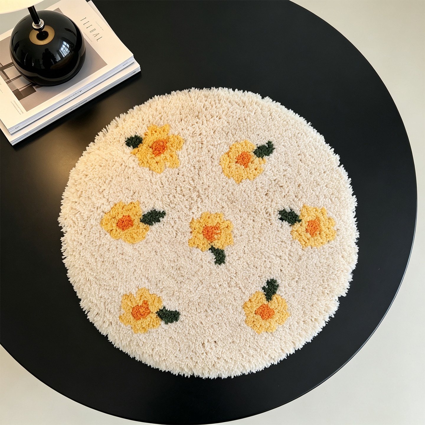 Black daisy round flocked floor mat retro ins style bedroom bedside living room non-slip carpet cushion chair cushion