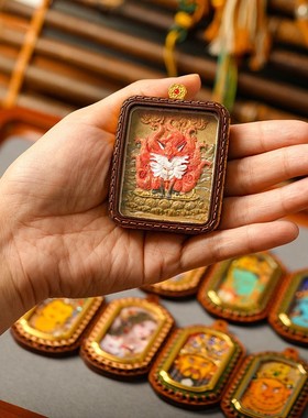 藏式手绘唐卡吊坠皮壳扎基拉姆黄财神黑财绿度母五爷药师擦擦唐卡