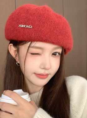 秋冬百搭毛绒反戴前进帽时尚金属标贝雷帽大头围显脸小画家帽子女