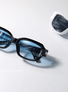 流线型浮雕元素UV400太阳眼镜