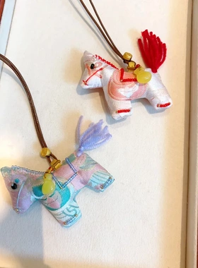 新中式非遗宋锦/蜀锦真丝马上有钱手工布艺配饰国风小马挂件项链