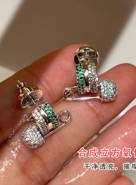 独特纯银绿色别针耳环女