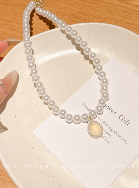 韩系蝴蝶结吊坠项链女秋冬高级感简约爆款配饰挂脖百搭装饰毛衣链