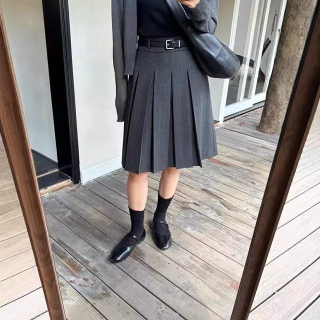 Hip-covering I-shaped pleated skirt extended skirt