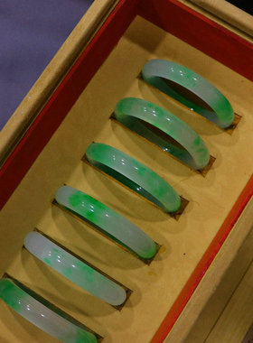 精品收藏级老翡翠女款手镯老坑冰种飘花老翠玉旺夫百搭款气质手环