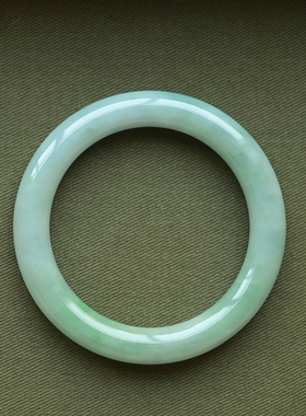泼墨。天然A货  硬玉正圈圆条  翡翠玉镯/手镯 内径58MM（原4千5