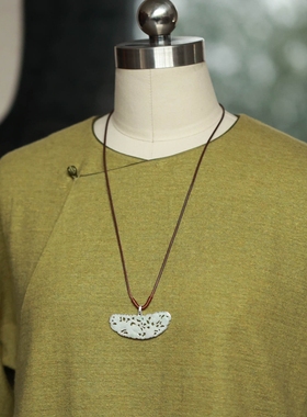 泼墨。 精雕老翡翠一枚   花鸟纹配饰  银饰新镶   吊坠 / 项链