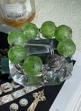 复古国风琉璃雕刻珠藏银坠手串