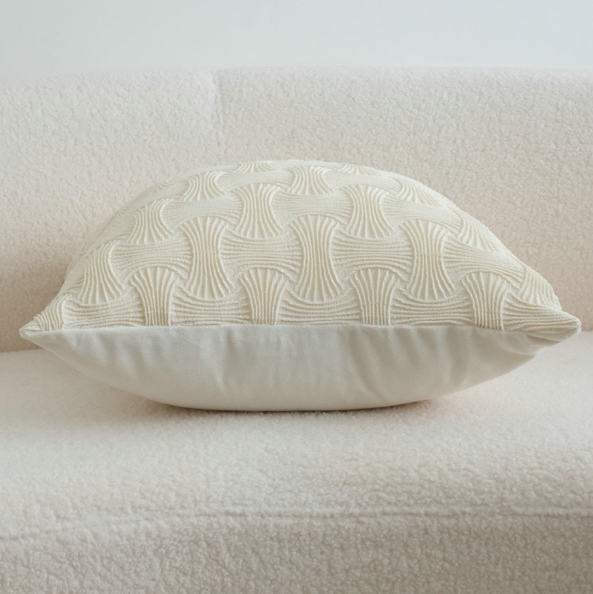 ins奶油风抱枕立体几何压皱工艺客厅沙发靠枕样板房窗台装饰靠垫,淘宝优惠券,粉丝福利购,淘宝优惠卷