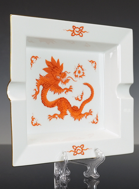 红色明龙描金雪茄烟缸