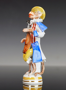 猴子乐队吉他手彩绘瓷塑摆件