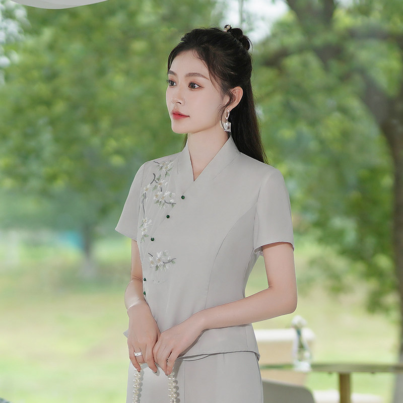  秀观唐服饰上衣