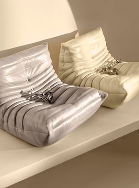 浴舍轻奢风树脂懒人沙发摆件