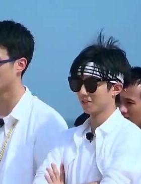 花儿与少年太阳眼镜王俊凯同款