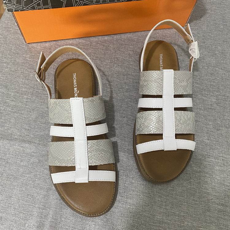 外贸出口俄罗斯女凉鞋平底凉鞋36-41码纯色露趾扣带日常低跟,淘宝优惠券,粉丝福利购,淘宝优惠卷