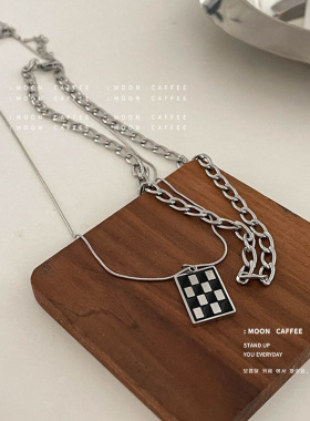 欧美钛钢设计感棋盘格套装两条装性冷淡风项链锁骨链叠戴毛衣链女